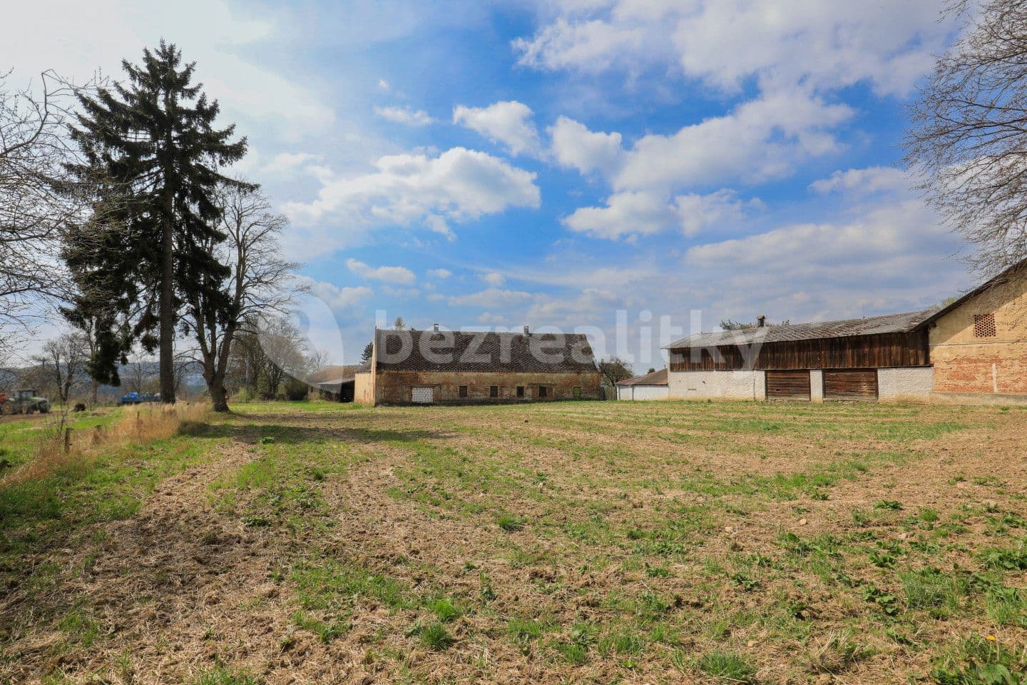 Prodej domu 369 m², pozemek 3.252 m², Bezvěrov, Plzeňský kraj