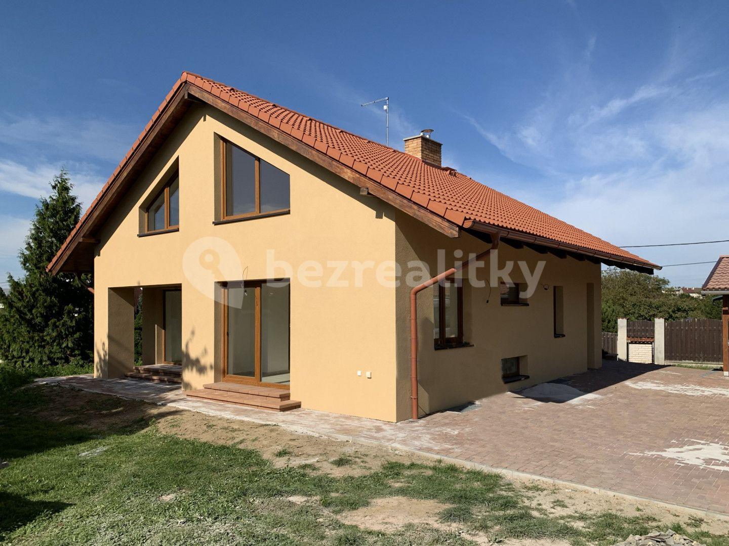 Prodej domu 340 m², pozemek 1.168 m², Pod Zlámaným, Kunice, Středočeský kraj
