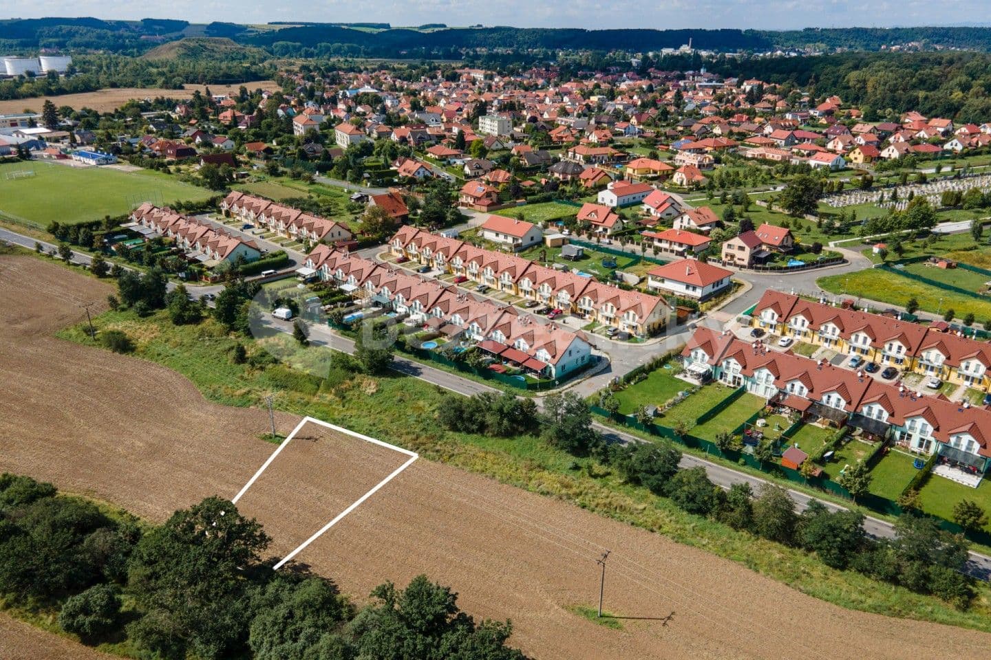 Prodej pozemku 850 m², Veltrusy, Středočeský kraj