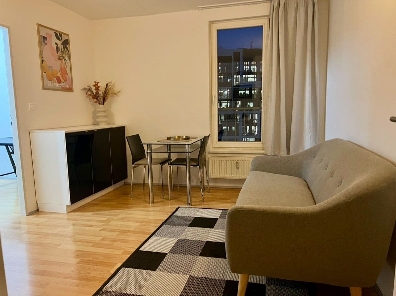 Pronájem bytu 2+1 45 m², Molákova, Praha, Praha Pronájem bytu 2+1 45 m², Molákova, Praha, Praha