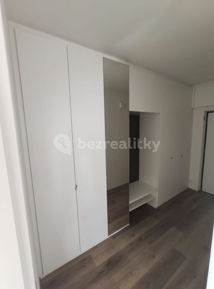 Pronájem bytu 2+kk 47 m², U Spojů, Praha, Praha Pronájem bytu 2+kk 47 m², U Spojů, Praha, Praha