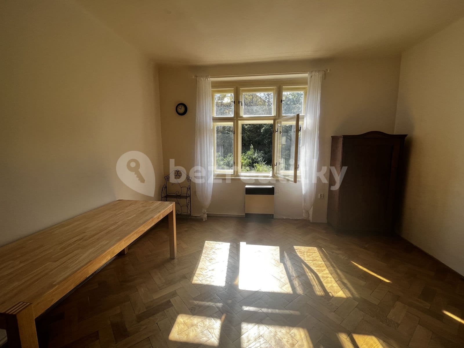 Pronájem bytu 2+1 58 m², Pod Sokolovnou, Praha, Praha Pronájem bytu 2+1 58 m², Pod Sokolovnou, Praha, Praha
