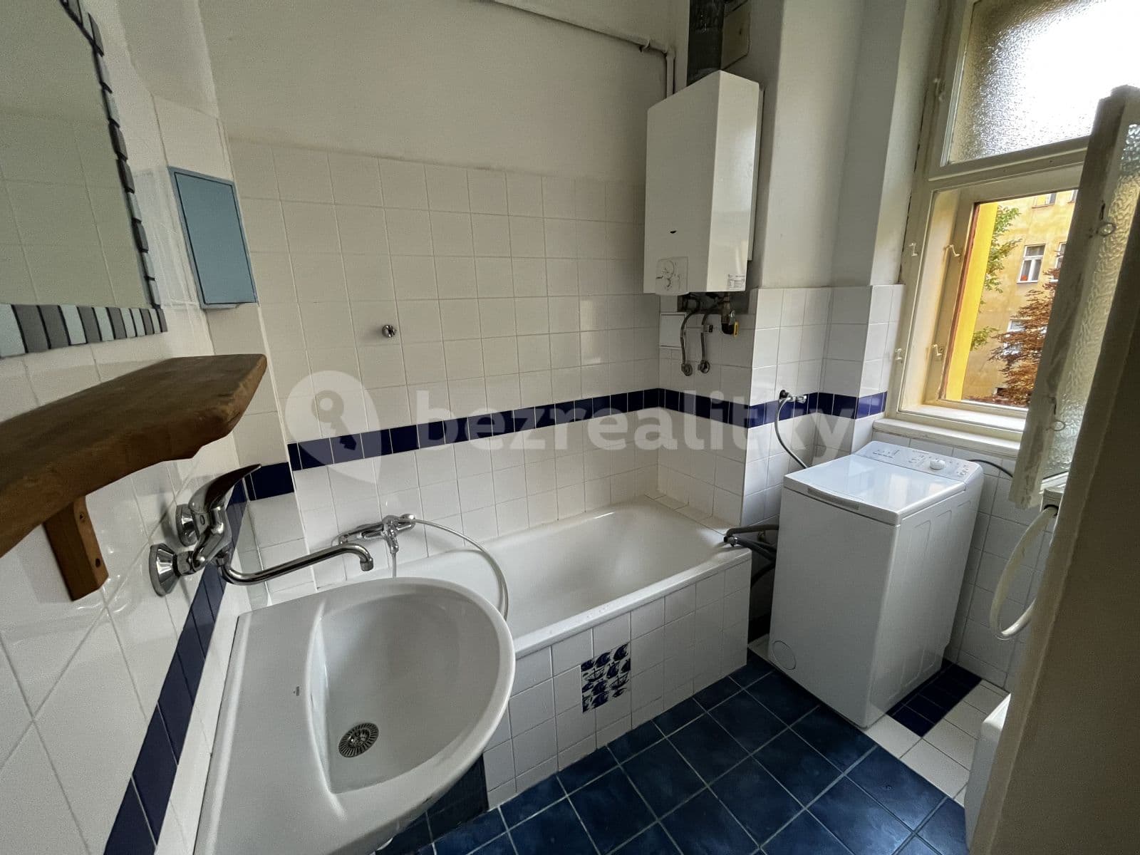 Pronájem bytu 2+1 58 m², Pod Sokolovnou, Praha, Praha Pronájem bytu 2+1 58 m², Pod Sokolovnou, Praha, Praha