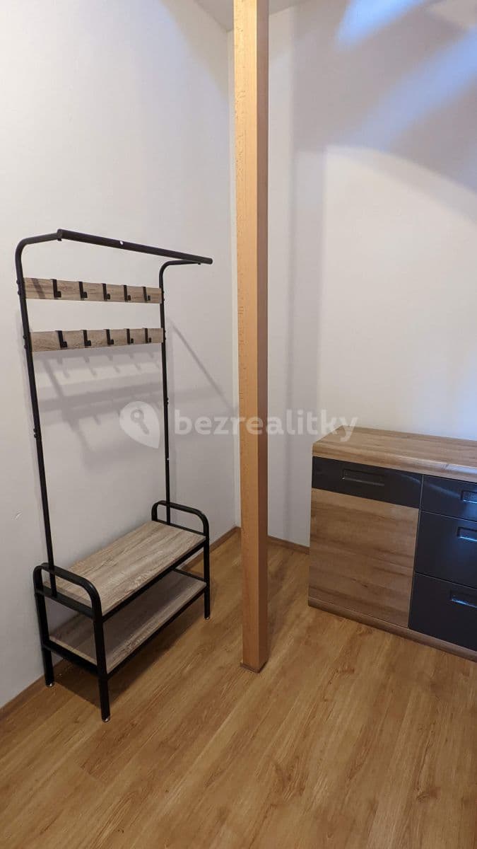 Pronájem bytu 2+kk 77 m², Staroměstské náměstí, Mladá Boleslav, Středočeský kraj Pronájem bytu 2+kk 77 m², Staroměstské náměstí, Mladá Boleslav, Středočeský kraj