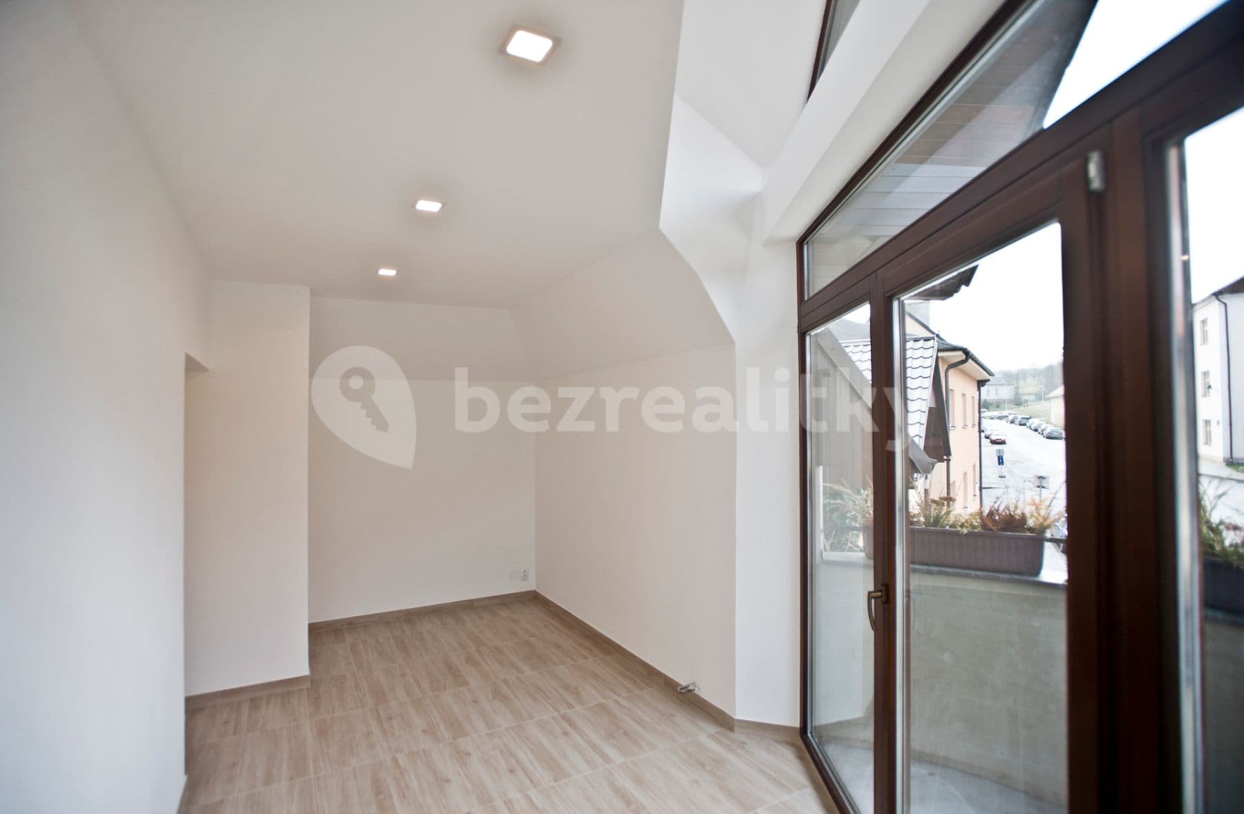 Pronájem bytu 1+1 27 m², 4. května, Želechovice nad Dřevnicí, Zlínský kraj Pronájem bytu 1+1 27 m², 4. května, Želechovice nad Dřevnicí, Zlínský kraj