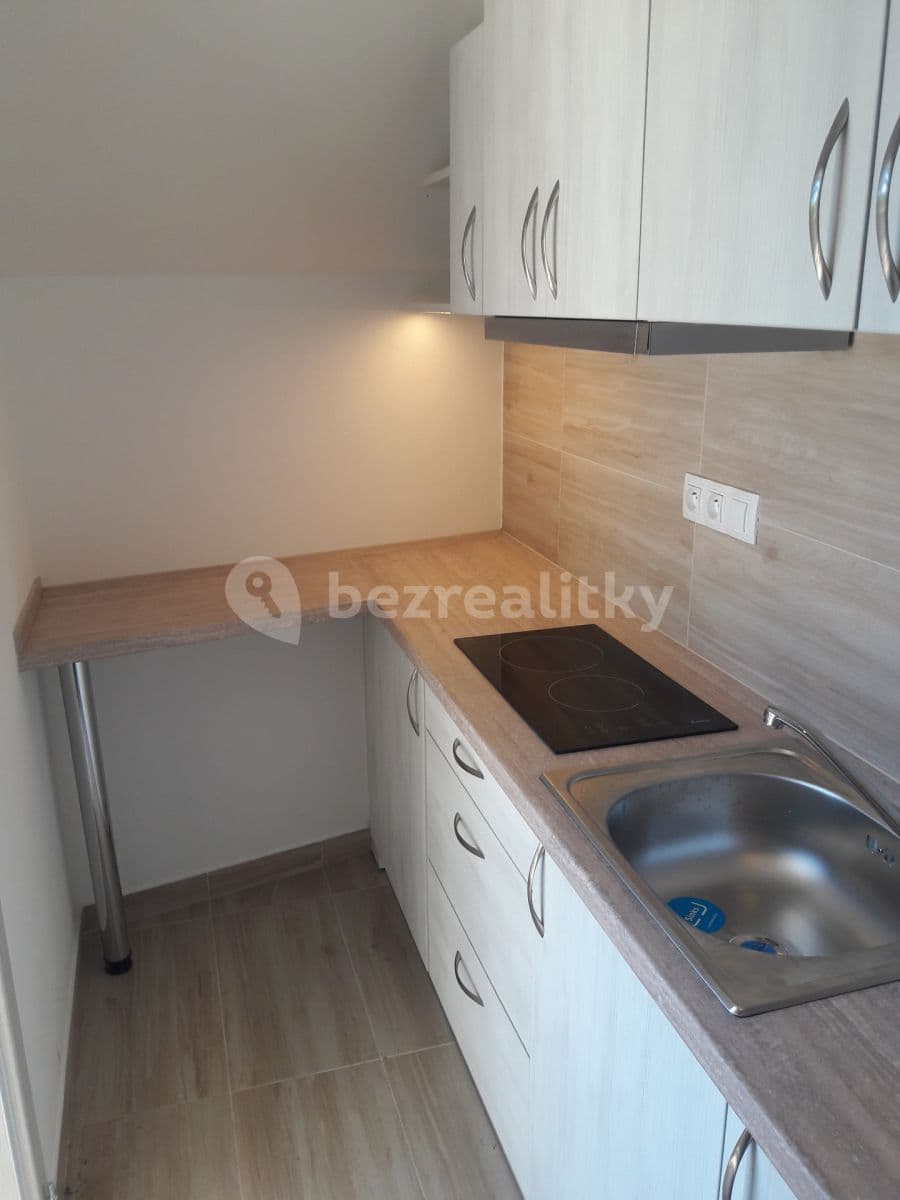 Pronájem bytu 1+1 27 m², 4. května, Želechovice nad Dřevnicí, Zlínský kraj Pronájem bytu 1+1 27 m², 4. května, Želechovice nad Dřevnicí, Zlínský kraj