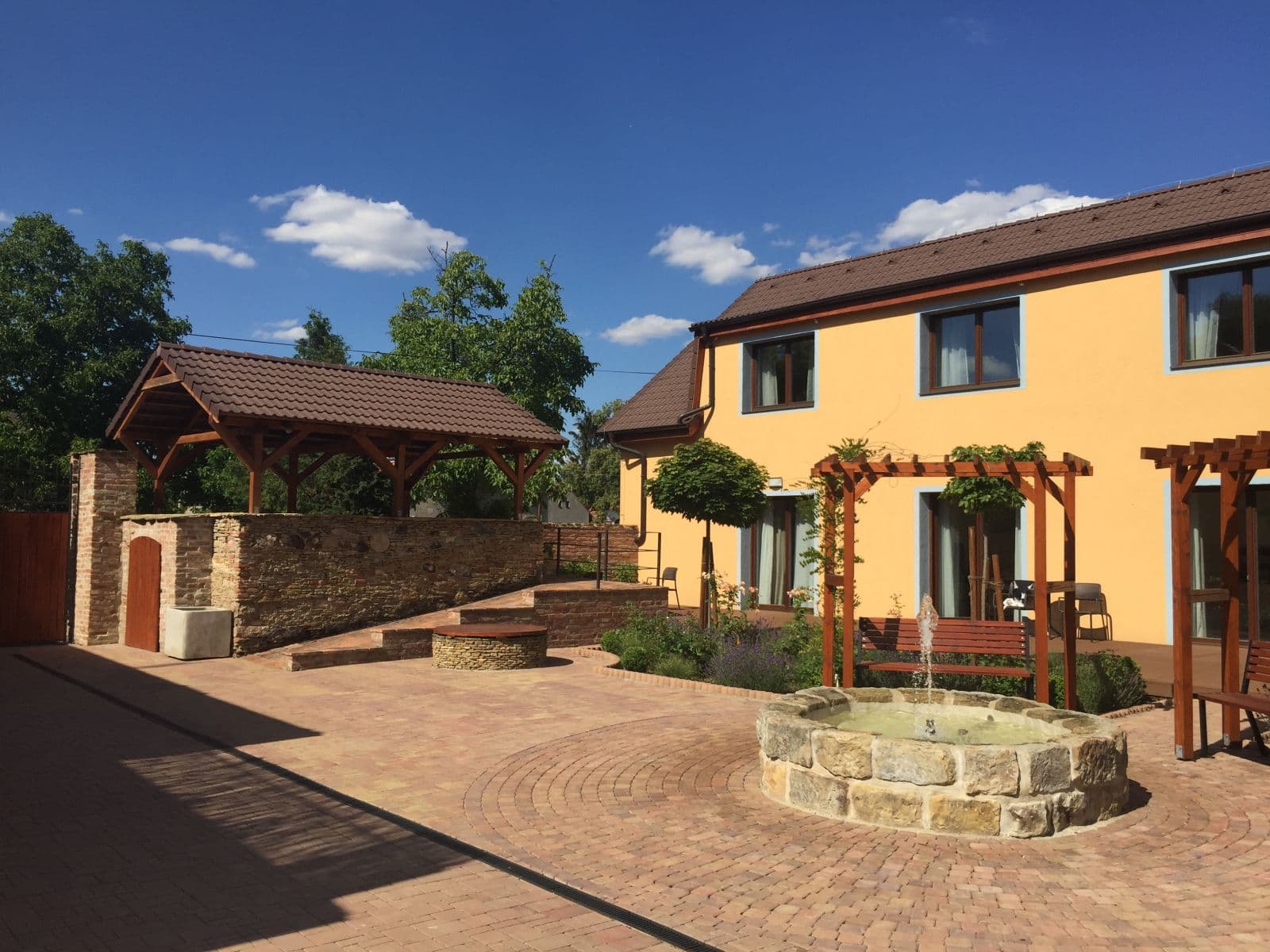 Pronájem bytu 1+kk 34 m², Brázdim, Středočeský kraj Pronájem bytu 1+kk 34 m², Brázdim, Středočeský kraj