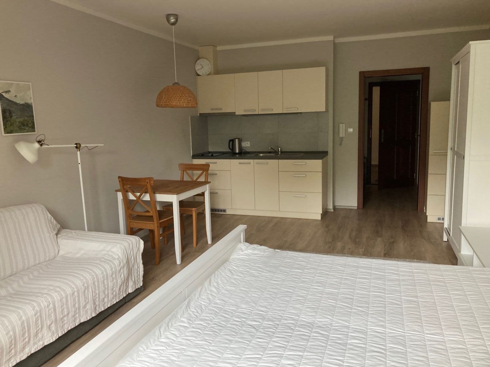 Pronájem bytu 1+kk 34 m², Brázdim, Středočeský kraj Pronájem bytu 1+kk 34 m², Brázdim, Středočeský kraj