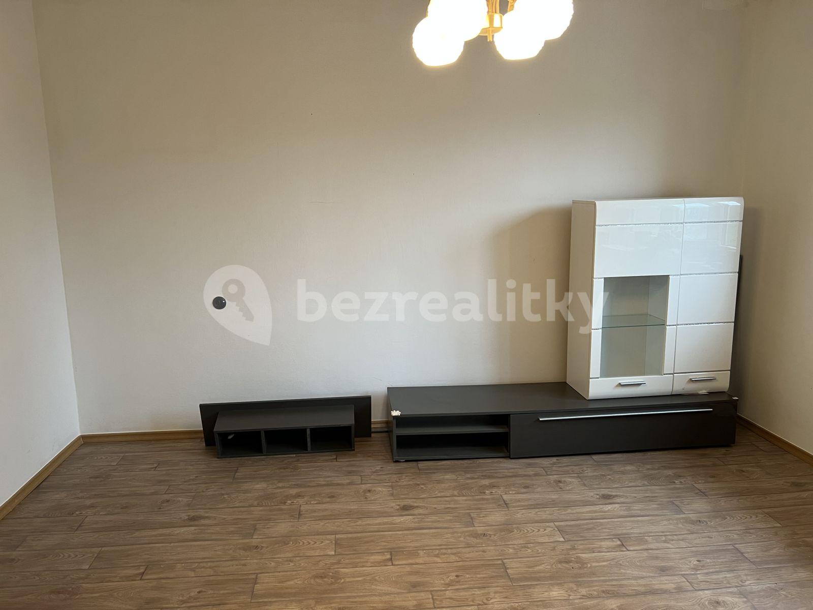 Pronájem bytu 2+1 62 m², Sukova třída, Pardubice, Pardubický kraj