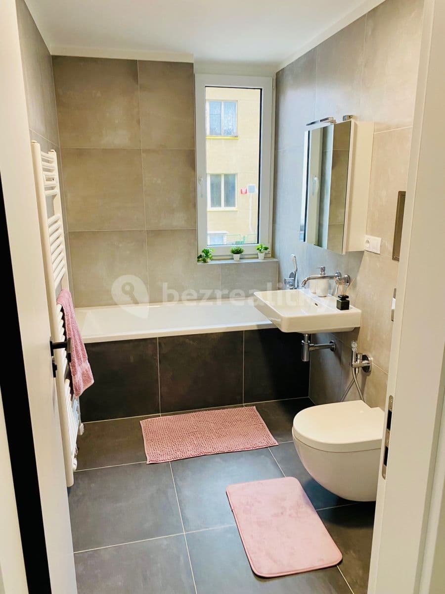 Pronájem bytu 2+kk 45 m², Třešňová, Praha, Praha Pronájem bytu 2+kk 45 m², Třešňová, Praha, Praha