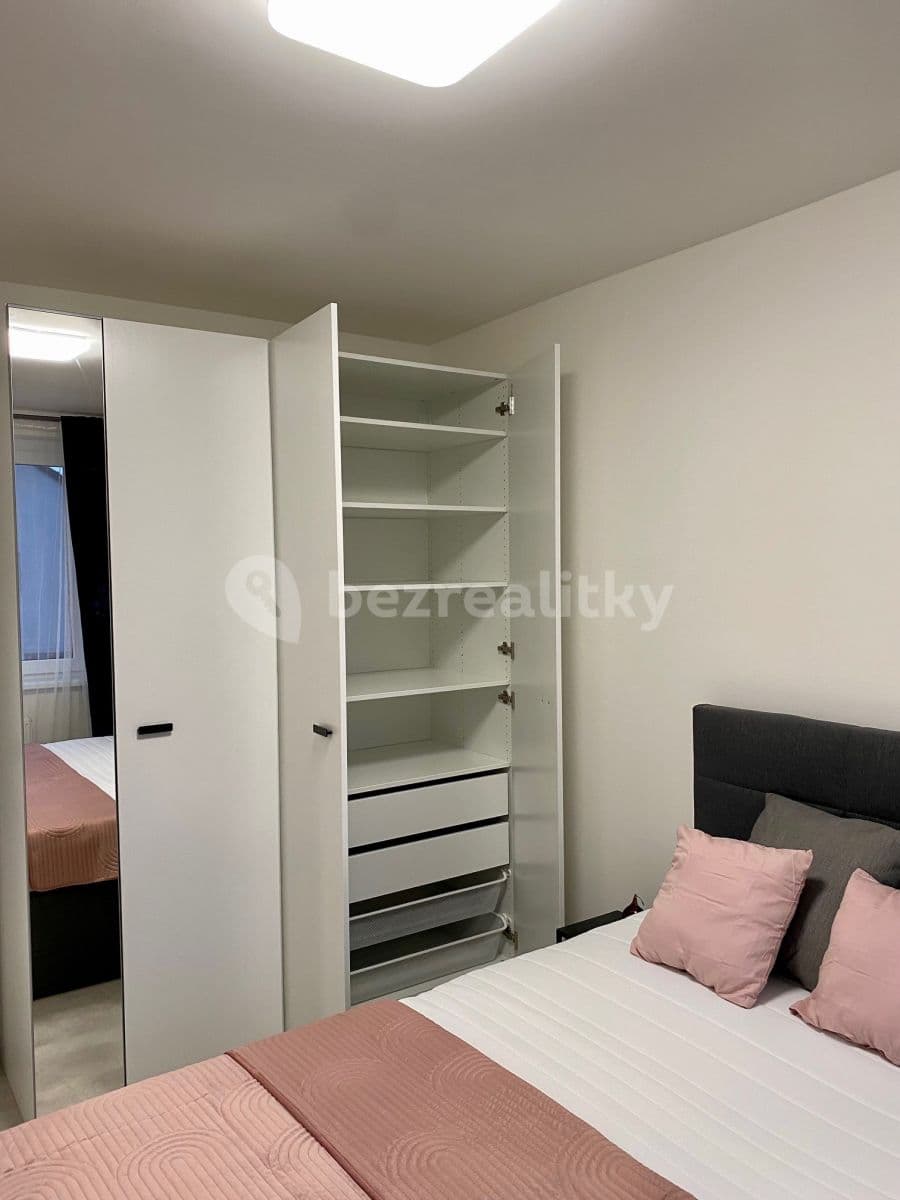 Pronájem bytu 2+kk 45 m², Třešňová, Praha, Praha Pronájem bytu 2+kk 45 m², Třešňová, Praha, Praha