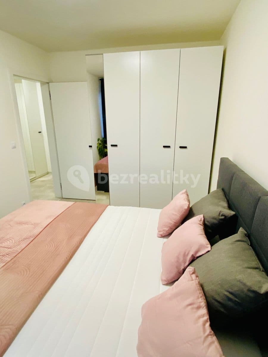 Pronájem bytu 2+kk 45 m², Třešňová, Praha, Praha Pronájem bytu 2+kk 45 m², Třešňová, Praha, Praha