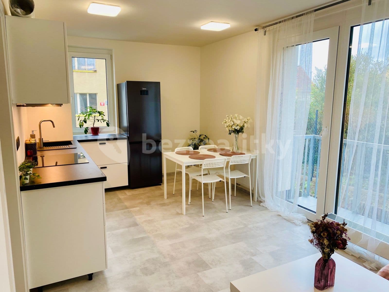 Pronájem bytu 2+kk 45 m², Třešňová, Praha, Praha Pronájem bytu 2+kk 45 m², Třešňová, Praha, Praha