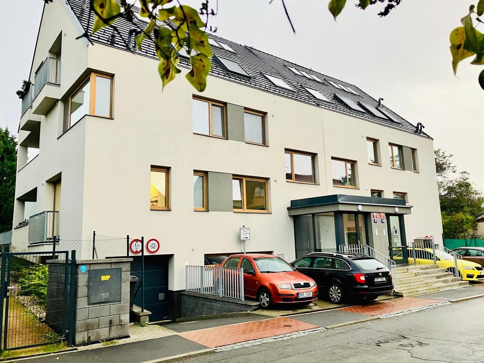 Pronájem bytu 2+kk 45 m², Třešňová, Praha, Praha Pronájem bytu 2+kk 45 m², Třešňová, Praha, Praha