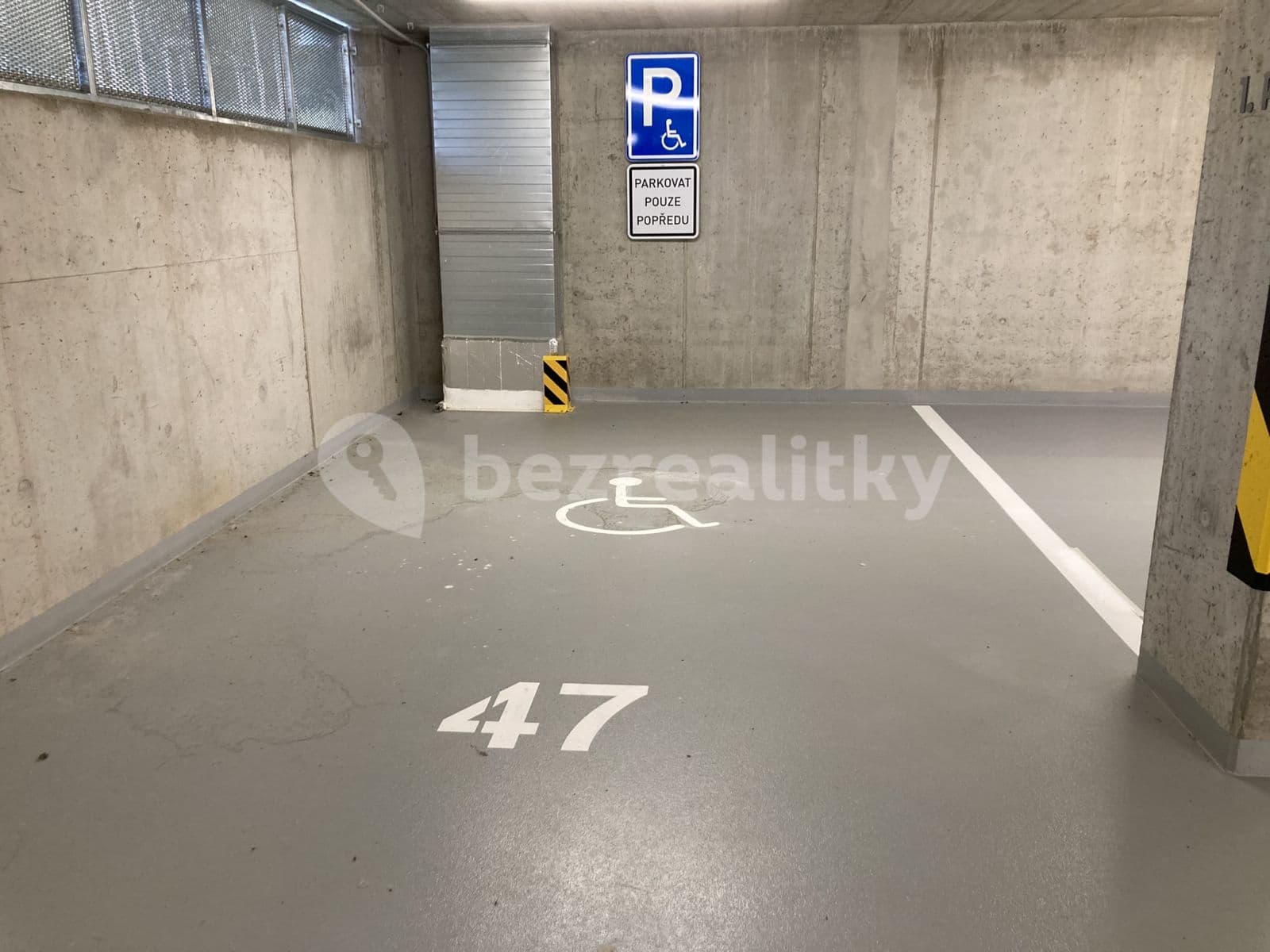 Pronájem garáže 23 m², Praha, Praha