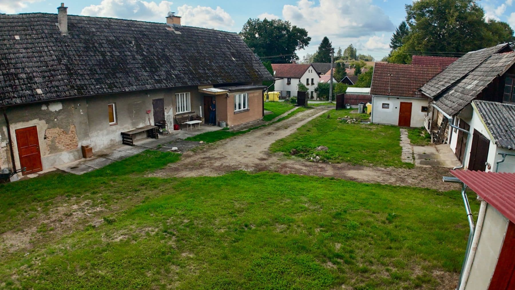 Pronájem domu 100 m², pozemek 1.400 m², Slověnice, Středočeský kraj Pronájem domu 100 m², pozemek 1.400 m², Slověnice, Středočeský kraj