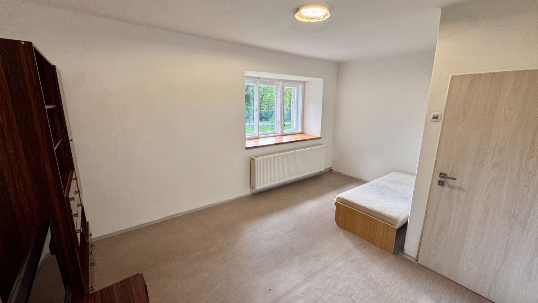 Pronájem domu 100 m², pozemek 1.400 m², Slověnice, Středočeský kraj Pronájem domu 100 m², pozemek 1.400 m², Slověnice, Středočeský kraj