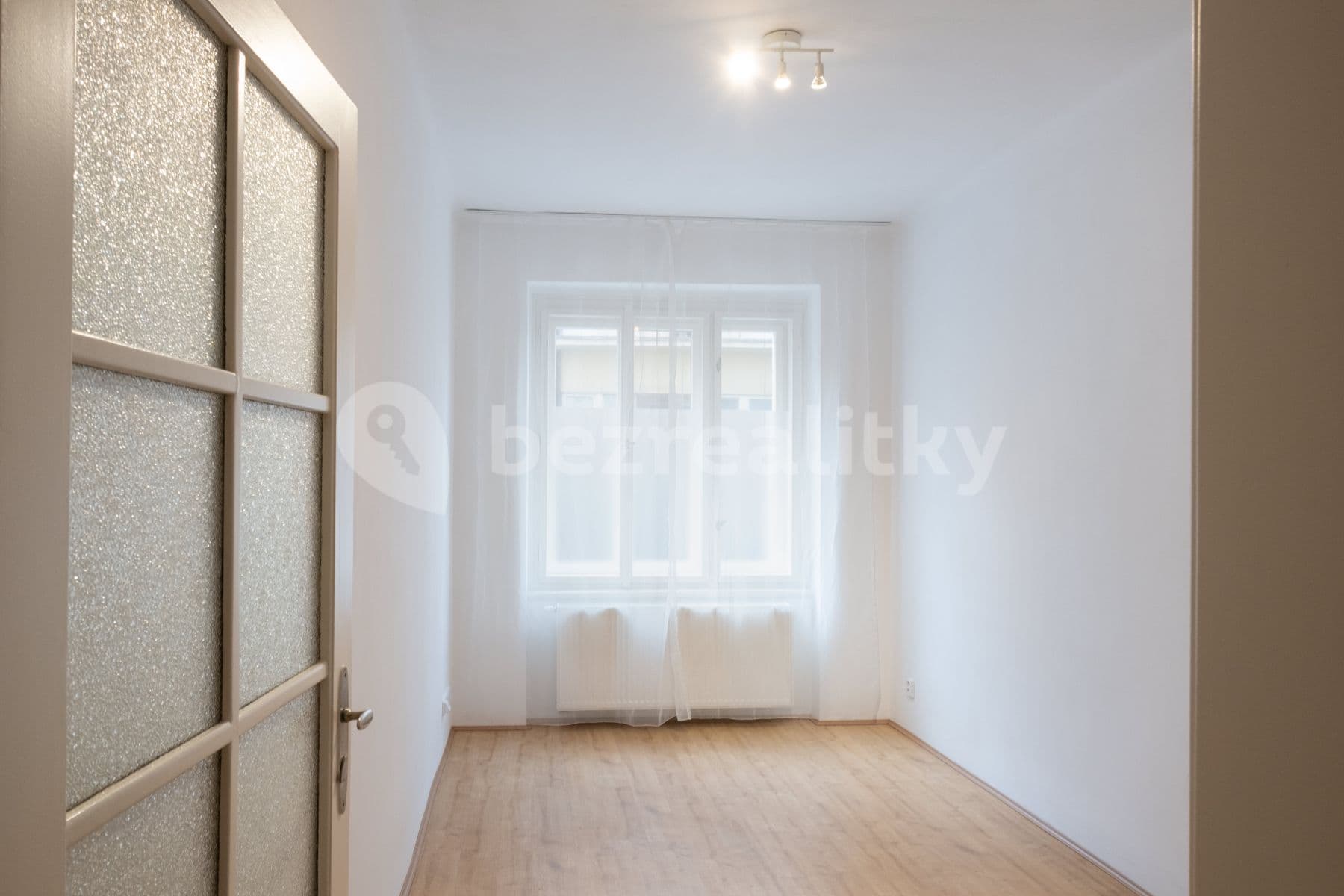 Pronájem bytu 2+kk 40 m², Nad Jezerkou, Praha, Praha Pronájem bytu 2+kk 40 m², Nad Jezerkou, Praha, Praha