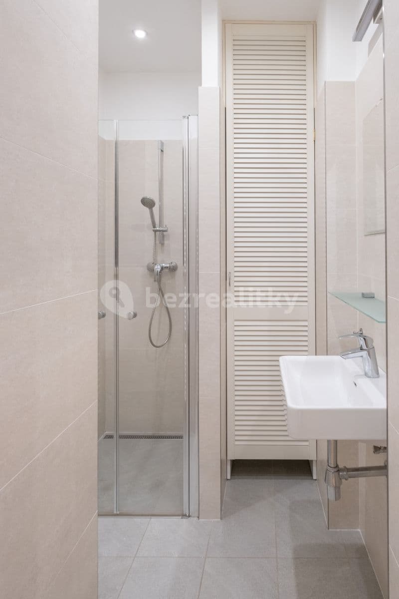 Pronájem bytu 2+kk 40 m², Nad Jezerkou, Praha, Praha Pronájem bytu 2+kk 40 m², Nad Jezerkou, Praha, Praha