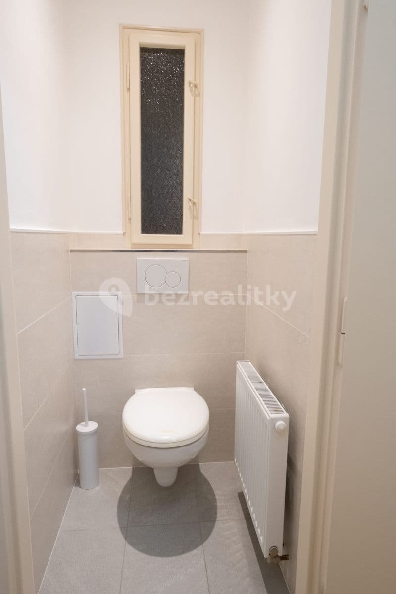 Pronájem bytu 2+kk 40 m², Nad Jezerkou, Praha, Praha Pronájem bytu 2+kk 40 m², Nad Jezerkou, Praha, Praha