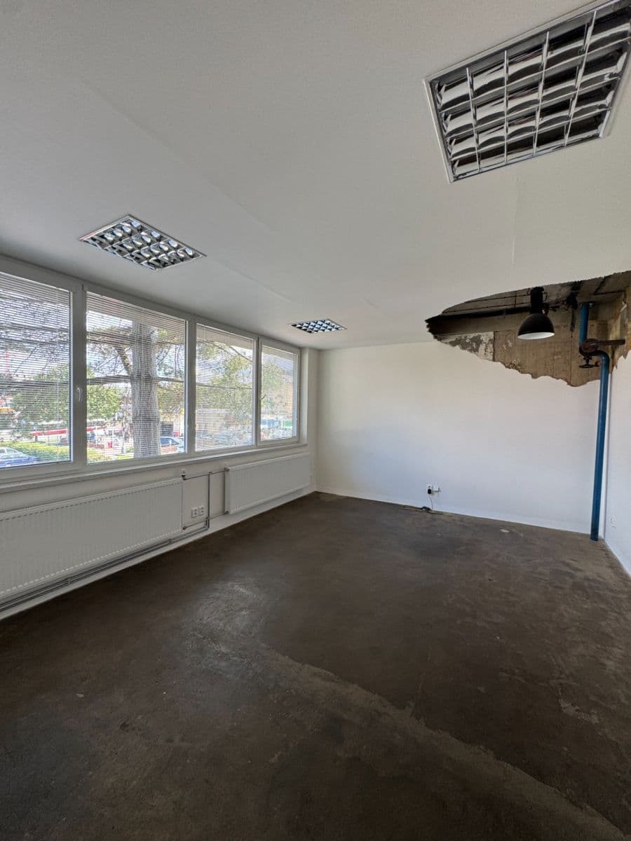 Pronájem kanceláře 55 m², Na Harfě, Praha, Praha Pronájem kanceláře 55 m², Na Harfě, Praha, Praha