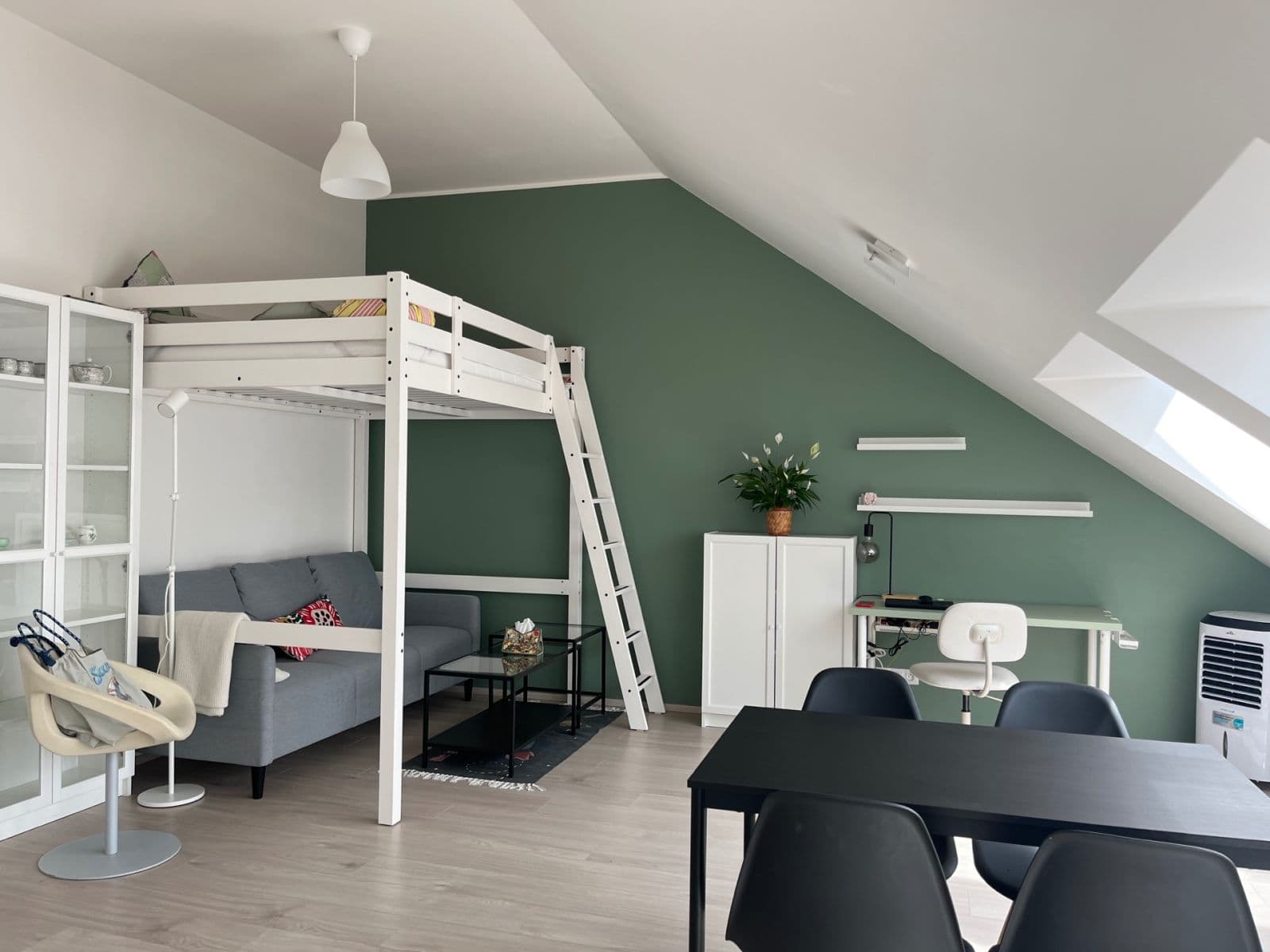Pronájem bytu 1+kk 44 m², Koněvova, Praha, Praha Pronájem bytu 1+kk 44 m², Koněvova, Praha, Praha