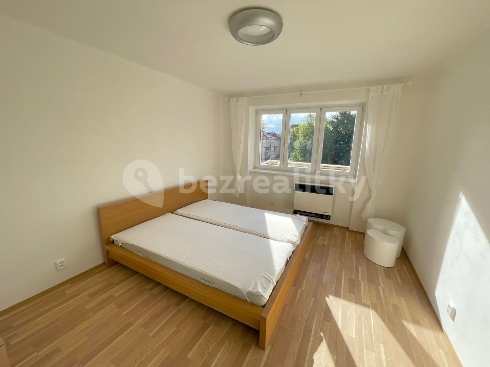 Pronájem bytu 2+1 51 m², Dašická, Pardubice, Pardubický kraj Pronájem bytu 2+1 51 m², Dašická, Pardubice, Pardubický kraj