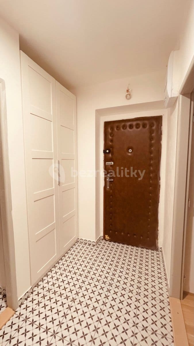 Pronájem bytu 2+1 51 m², Dašická, Pardubice, Pardubický kraj Pronájem bytu 2+1 51 m², Dašická, Pardubice, Pardubický kraj