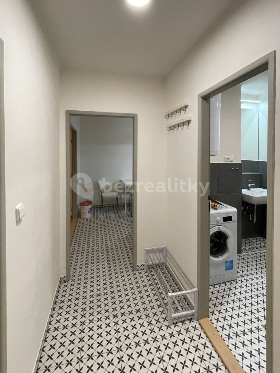 Pronájem bytu 2+1 51 m², Dašická, Pardubice, Pardubický kraj Pronájem bytu 2+1 51 m², Dašická, Pardubice, Pardubický kraj