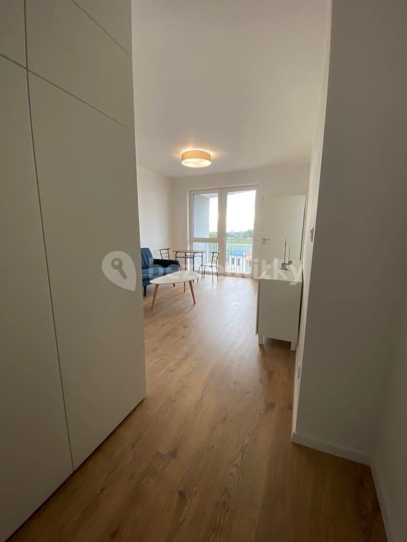 Pronájem bytu 2+1 42 m², Ružinov, Bratislavský kraj Pronájem bytu 2+1 42 m², Ružinov, Bratislavský kraj