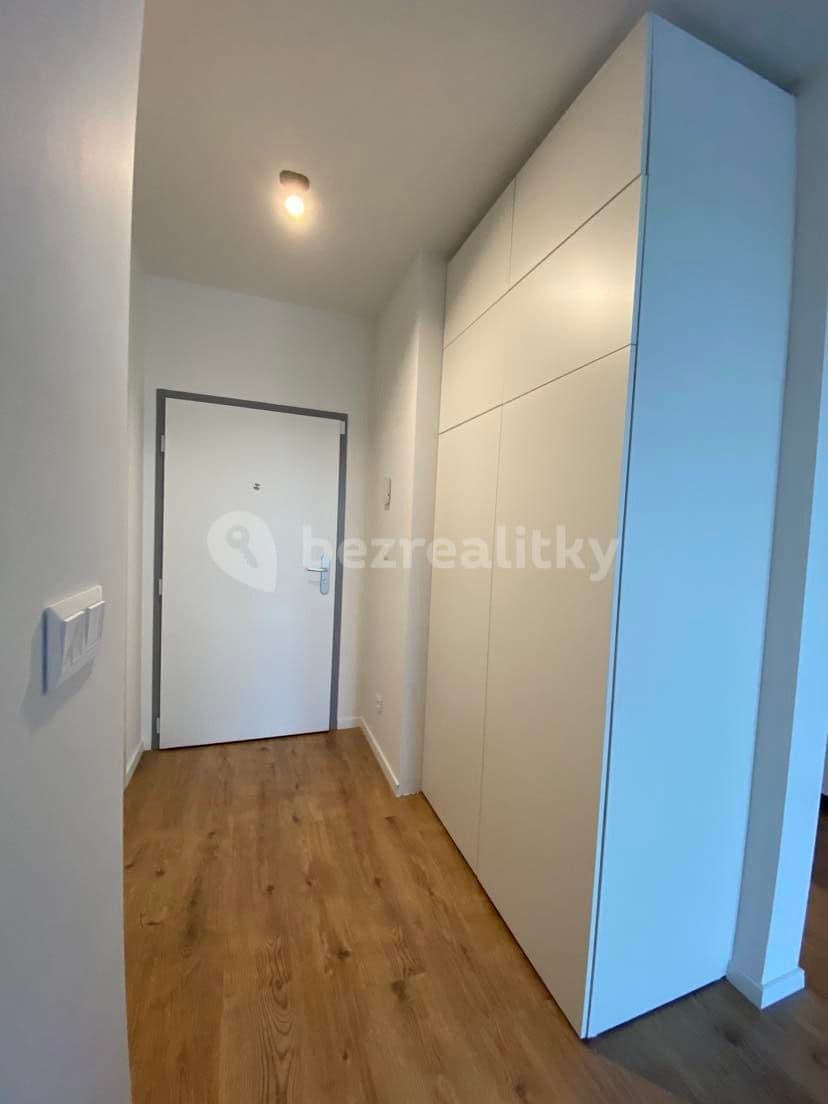Pronájem bytu 2+1 42 m², Ružinov, Bratislavský kraj Pronájem bytu 2+1 42 m², Ružinov, Bratislavský kraj