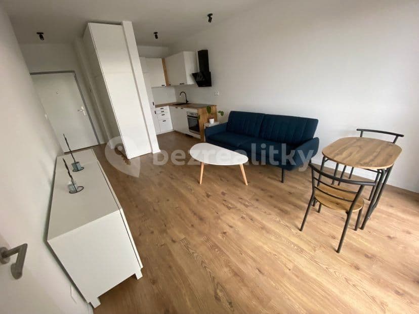 Pronájem bytu 2+1 42 m², Ružinov, Bratislavský kraj Pronájem bytu 2+1 42 m², Ružinov, Bratislavský kraj