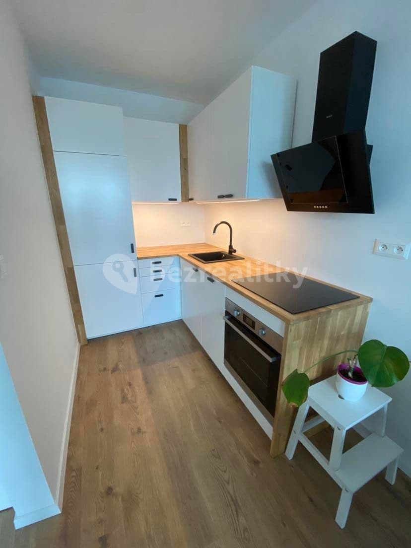 Pronájem bytu 2+1 42 m², Ružinov, Bratislavský kraj Pronájem bytu 2+1 42 m², Ružinov, Bratislavský kraj