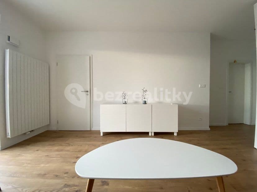 Pronájem bytu 2+1 42 m², Ružinov, Bratislavský kraj Pronájem bytu 2+1 42 m², Ružinov, Bratislavský kraj