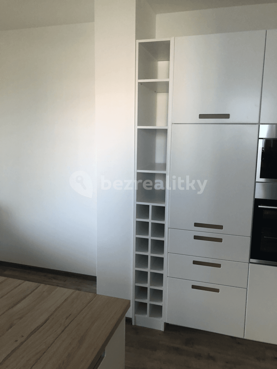 Pronájem bytu 3+kk 85 m², Štefánikova, Kralupy nad Vltavou, Středočeský kraj Pronájem bytu 3+kk 85 m², Štefánikova, Kralupy nad Vltavou, Středočeský kraj