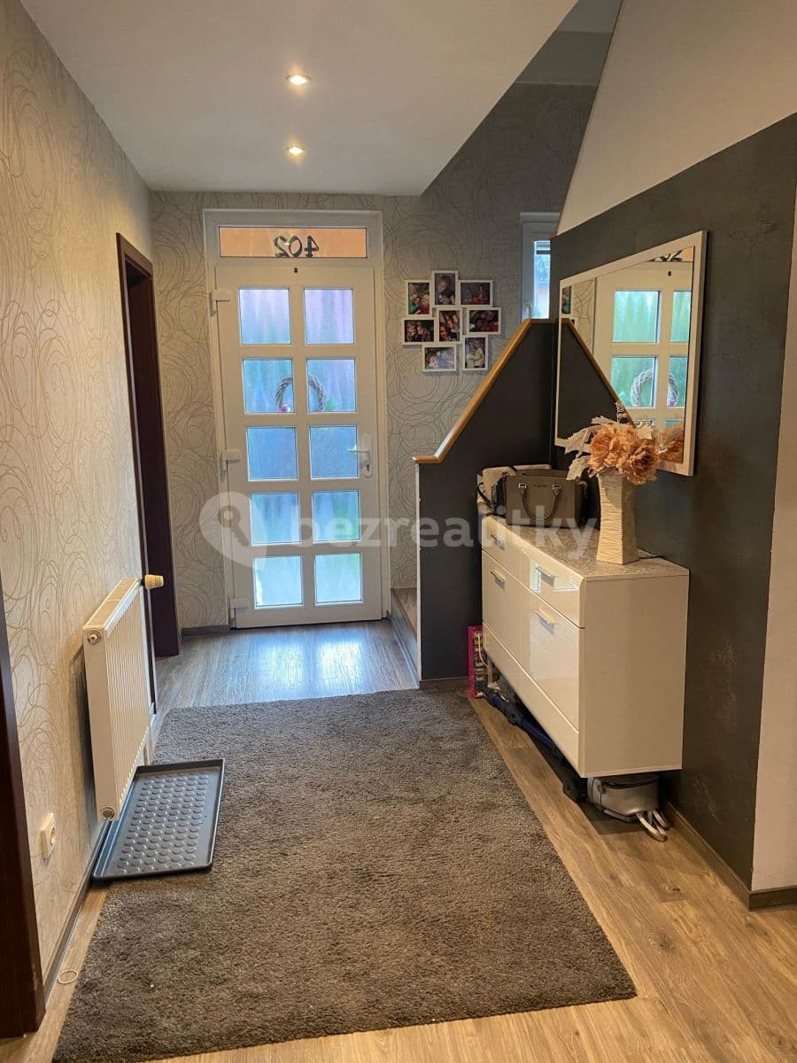 Pronájem domu 119 m², pozemek 455 m², Průběžná, Nupaky, Středočeský kraj Pronájem domu 119 m², pozemek 455 m², Průběžná, Nupaky, Středočeský kraj