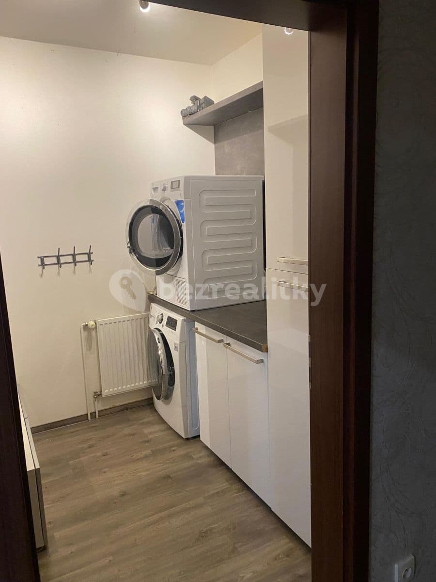 Pronájem domu 119 m², pozemek 455 m², Průběžná, Nupaky, Středočeský kraj Pronájem domu 119 m², pozemek 455 m², Průběžná, Nupaky, Středočeský kraj