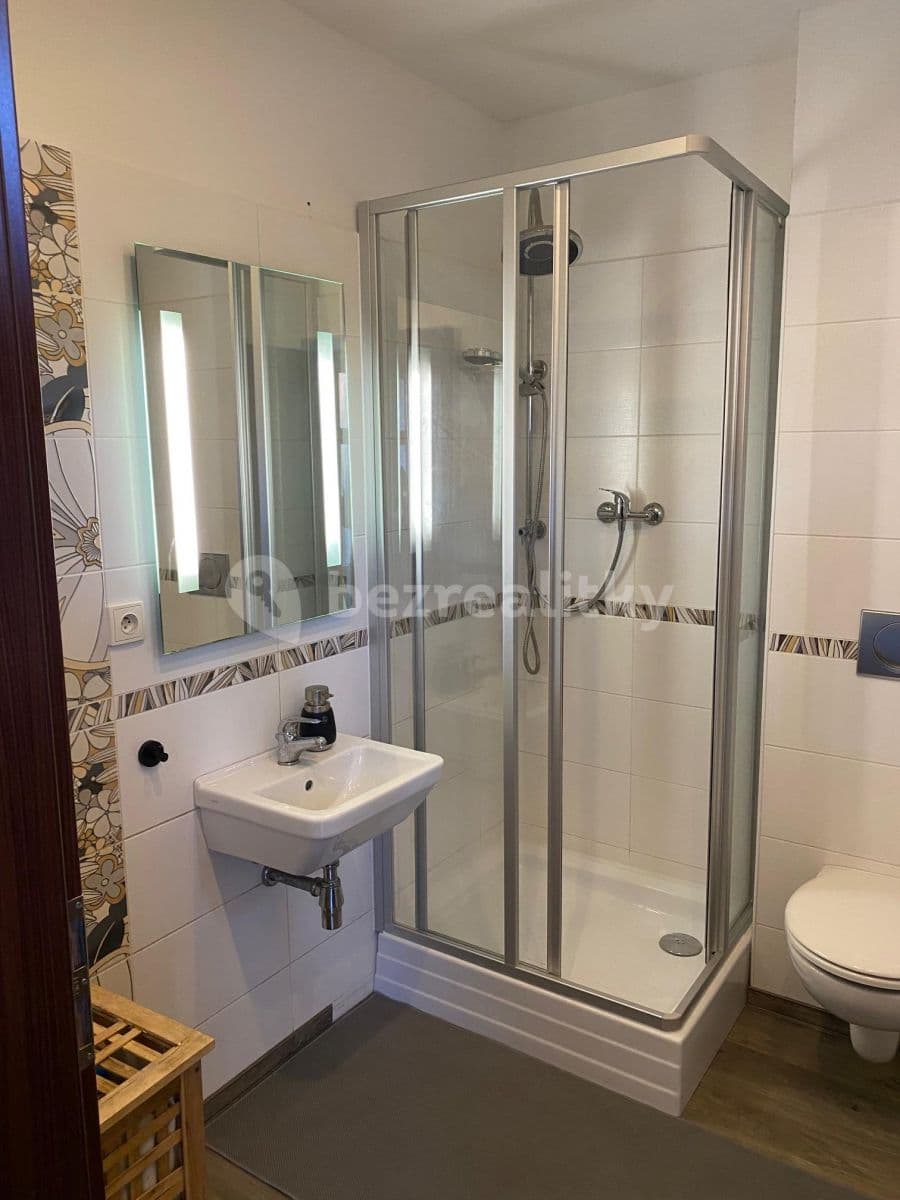 Pronájem domu 119 m², pozemek 455 m², Průběžná, Nupaky, Středočeský kraj Pronájem domu 119 m², pozemek 455 m², Průběžná, Nupaky, Středočeský kraj