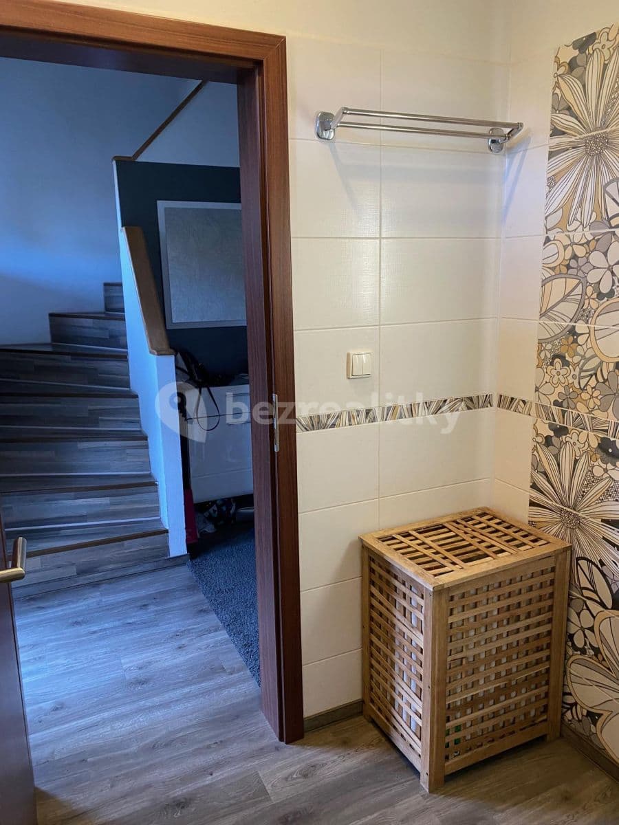 Pronájem domu 119 m², pozemek 455 m², Průběžná, Nupaky, Středočeský kraj Pronájem domu 119 m², pozemek 455 m², Průběžná, Nupaky, Středočeský kraj