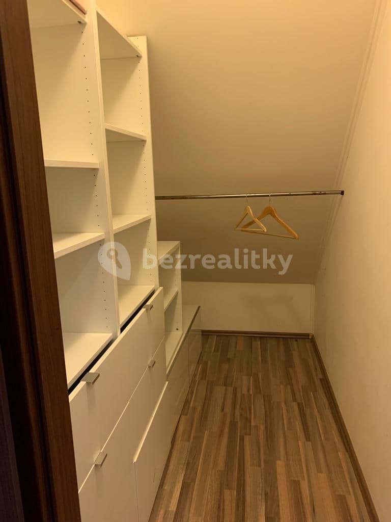 Pronájem domu 119 m², pozemek 455 m², Průběžná, Nupaky, Středočeský kraj Pronájem domu 119 m², pozemek 455 m², Průběžná, Nupaky, Středočeský kraj