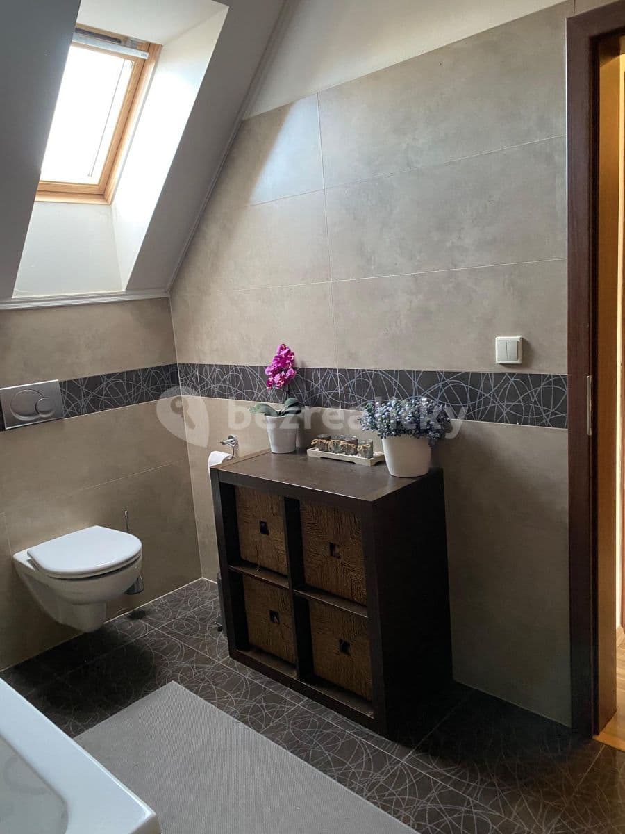 Pronájem domu 119 m², pozemek 455 m², Průběžná, Nupaky, Středočeský kraj Pronájem domu 119 m², pozemek 455 m², Průběžná, Nupaky, Středočeský kraj