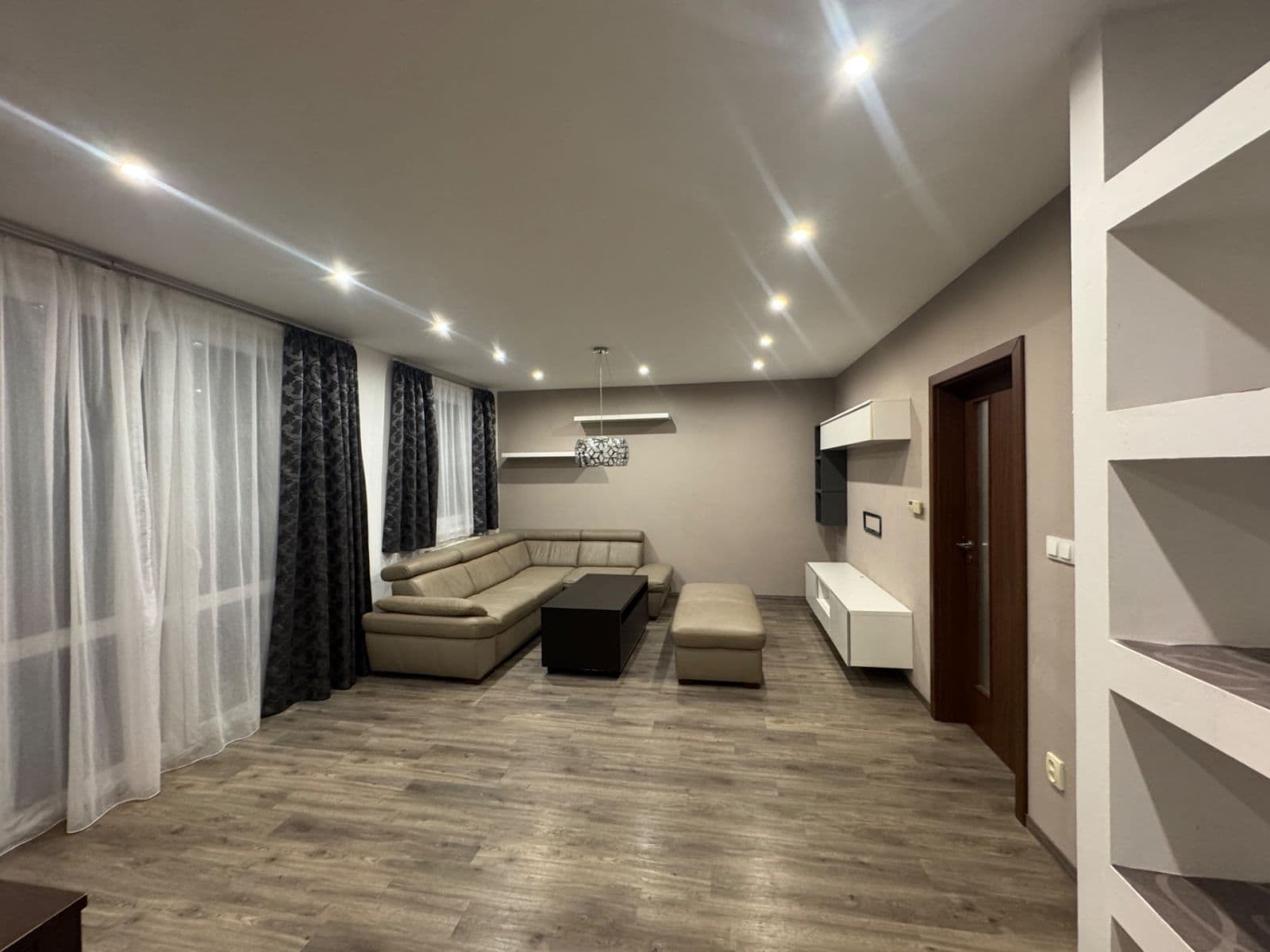Pronájem domu 119 m², pozemek 455 m², Průběžná, Nupaky, Středočeský kraj Pronájem domu 119 m², pozemek 455 m², Průběžná, Nupaky, Středočeský kraj