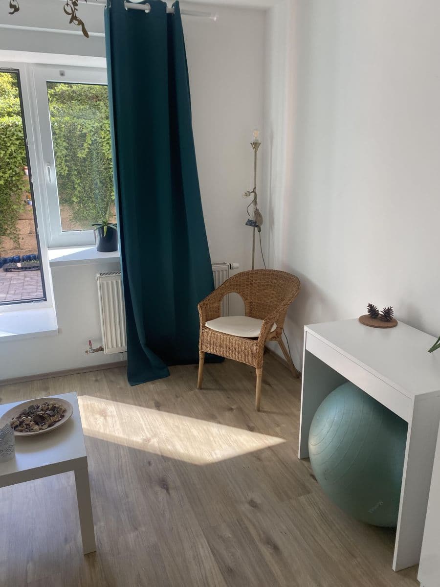 Pronájem bytu 1+kk 28 m², Buštěhradská, Praha, Praha Pronájem bytu 1+kk 28 m², Buštěhradská, Praha, Praha