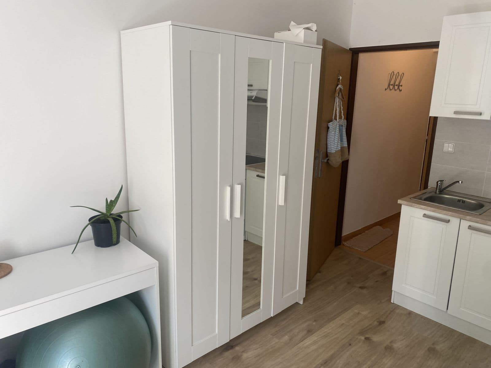Pronájem bytu 1+kk 28 m², Buštěhradská, Praha, Praha Pronájem bytu 1+kk 28 m², Buštěhradská, Praha, Praha