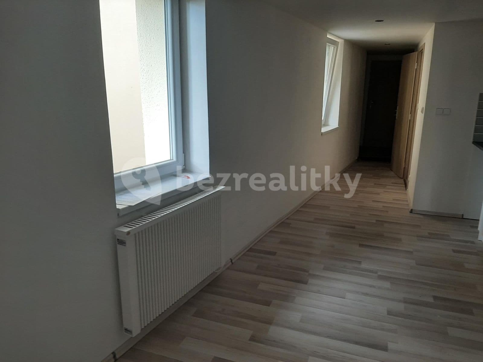 Pronájem bytu 2+kk 45 m², Krále Jiřího, Český Brod, Středočeský kraj Pronájem bytu 2+kk 45 m², Krále Jiřího, Český Brod, Středočeský kraj