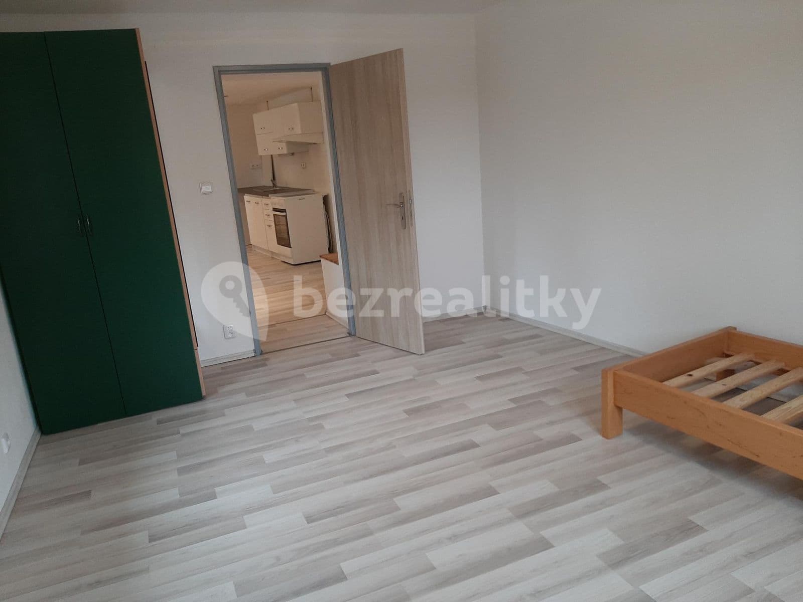 Pronájem bytu 2+kk 45 m², Krále Jiřího, Český Brod, Středočeský kraj Pronájem bytu 2+kk 45 m², Krále Jiřího, Český Brod, Středočeský kraj