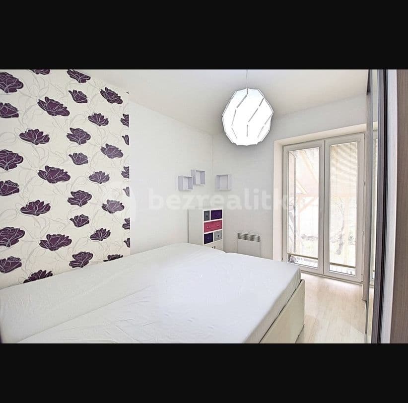 Pronájem bytu 2+kk 31 m², Kuldova, Brno, Jihomoravský kraj Pronájem bytu 2+kk 31 m², Kuldova, Brno, Jihomoravský kraj