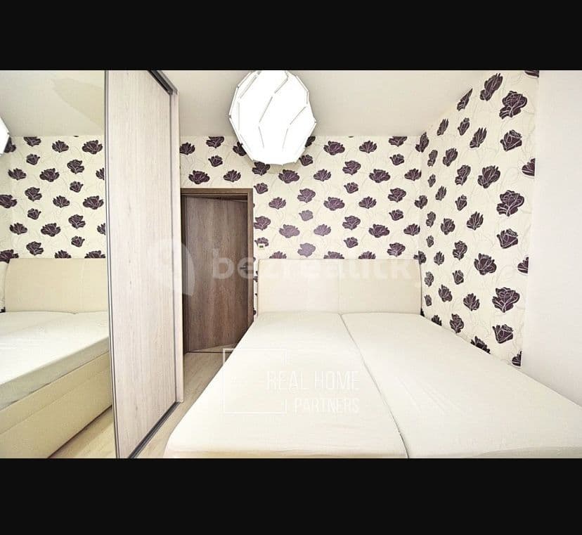 Pronájem bytu 2+kk 31 m², Kuldova, Brno, Jihomoravský kraj Pronájem bytu 2+kk 31 m², Kuldova, Brno, Jihomoravský kraj