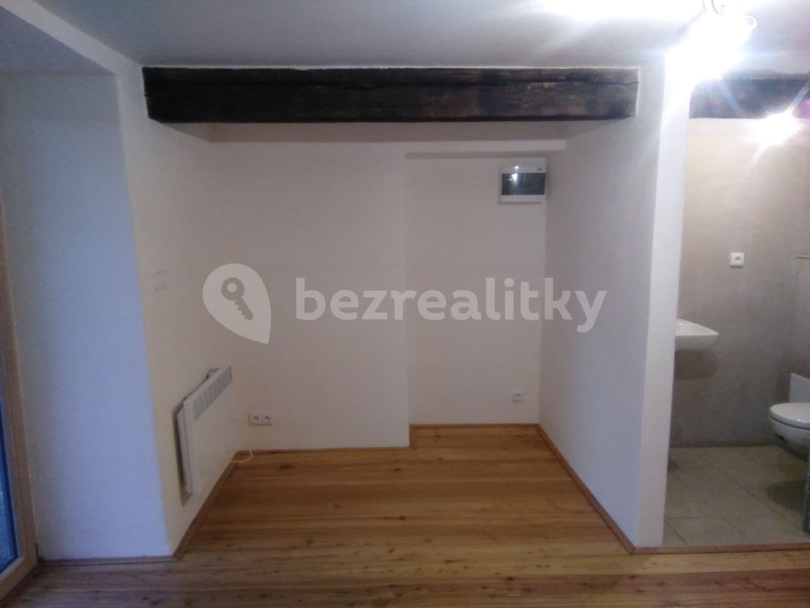 Pronájem bytu 1+kk 19 m², Libčice nad Vltavou, Středočeský kraj Pronájem bytu 1+kk 19 m², Libčice nad Vltavou, Středočeský kraj
