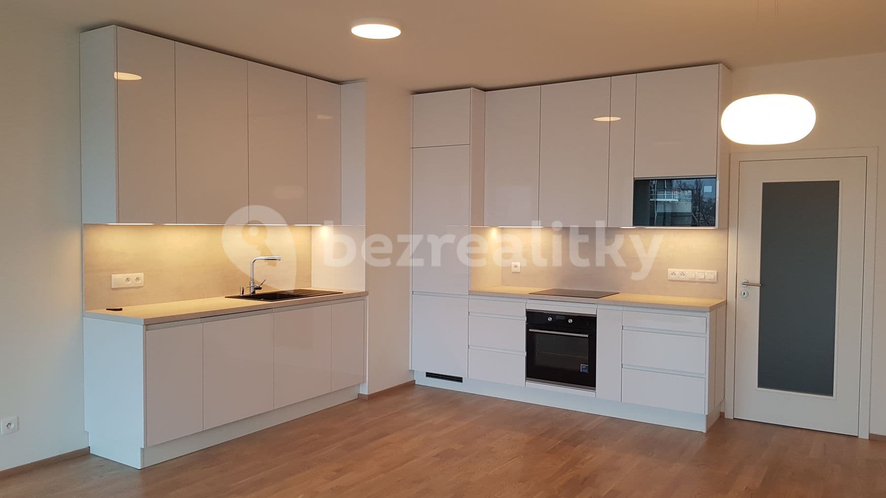 Pronájem bytu 3+kk 93 m², Za karlínským přístavem, Praha, Praha Pronájem bytu 3+kk 93 m², Za karlínským přístavem, Praha, Praha